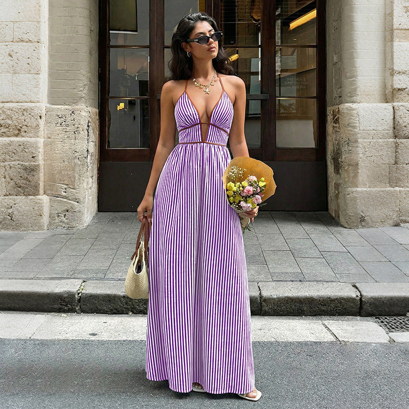 Damen Maxi-Kleid mit tiefem V-Ausschnitt und raffiniertem Streifenmuster Skovae