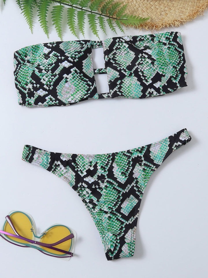 Dame bandeau-bikini-sæt med moderne cut-out Skovae