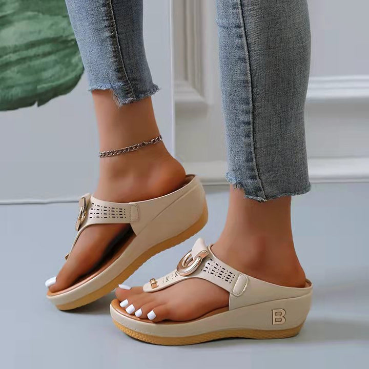 Dame toe-separator med elegant hæl og komfortabel fodseng Stilla