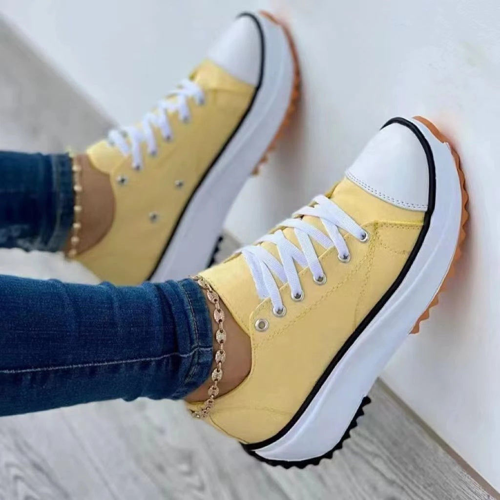 Dame Sporty High-Top Sneakers med åndbart overmateriale og polstret sål Stilla