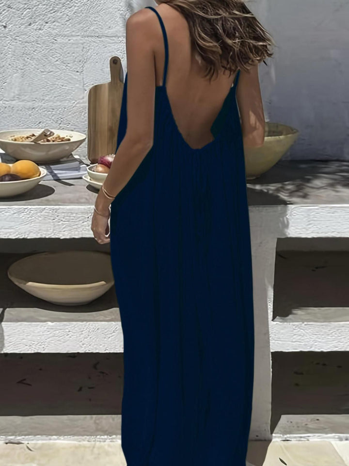 Dame maxikjole i elegant open-back design med fine spaghetti stropper Skovae