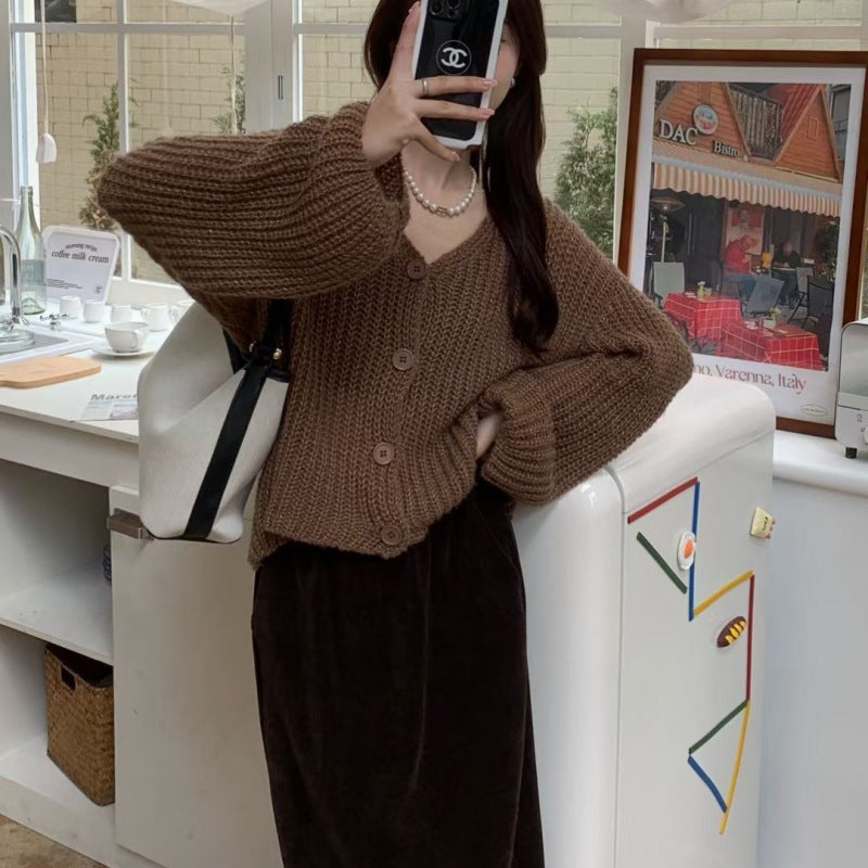 Kvinders casual cardigan lavet af chunky strik med praktiske knapper Stilla