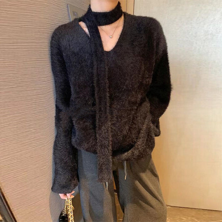 Dame grovstriktr sweater med dyb V-hals og flotte bånd detaljer Stilla