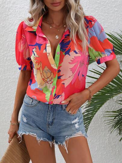 Damebluse med puffærmer og farverigt blomsterprint Stilla