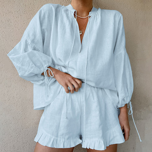 Dame luftig linned-short- og bluse-sæt med elegante flæsedetaljer Stilla