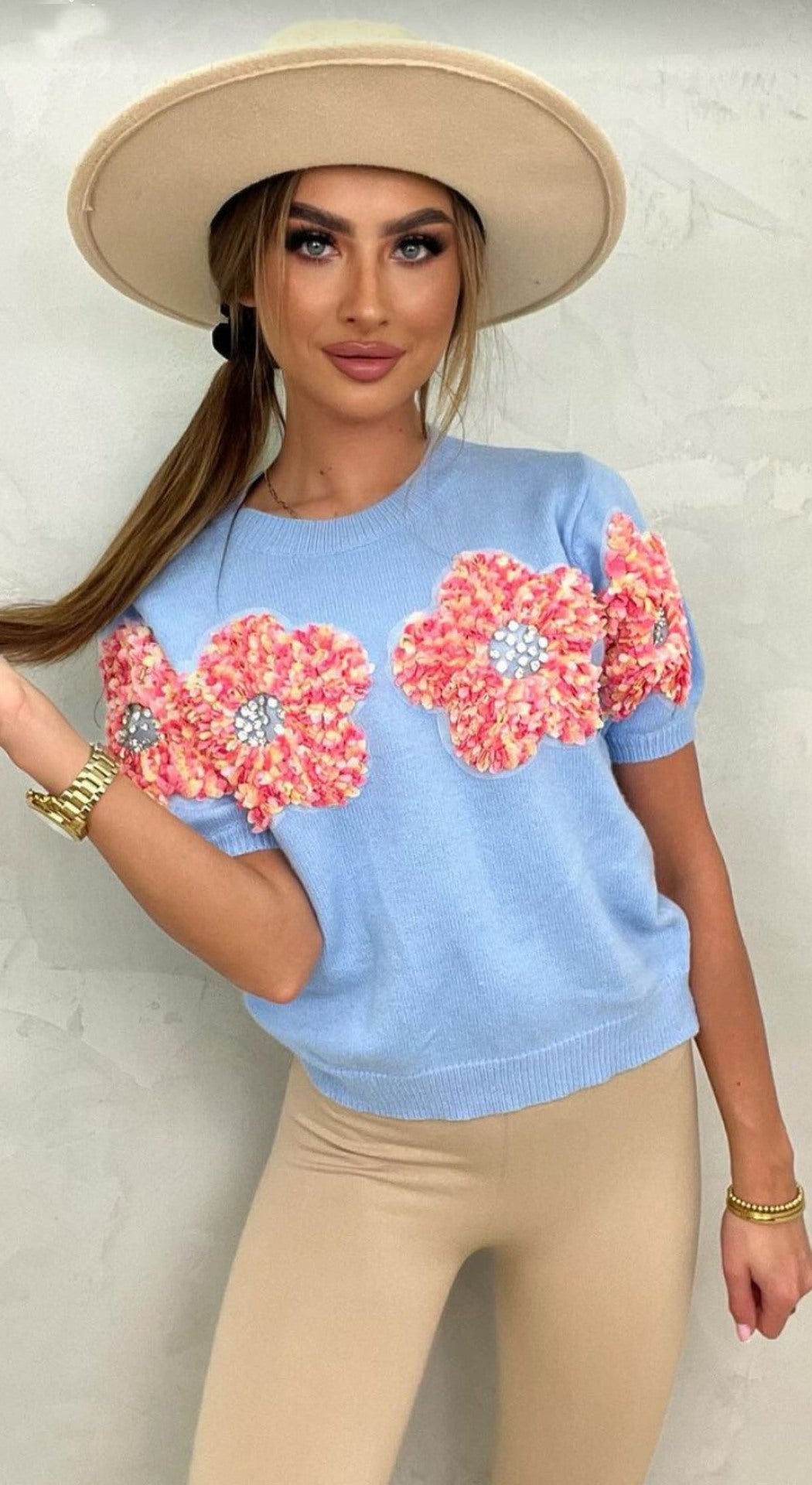 Dame strikpullover med blomster 3D-design Stilla