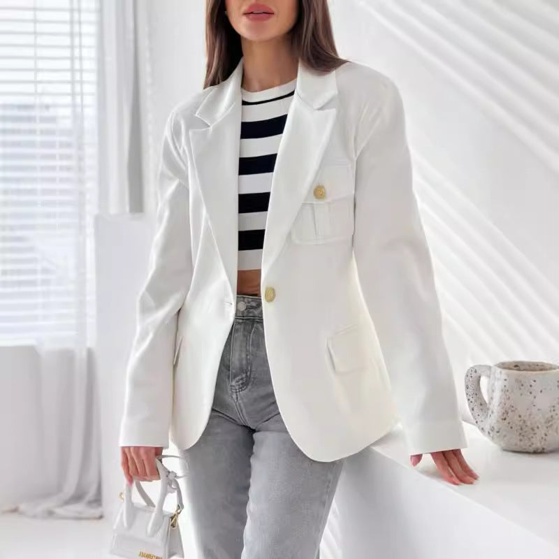 Dame elegant blazer med stilfulde lommer og gyldne knapdetaljer Stilla