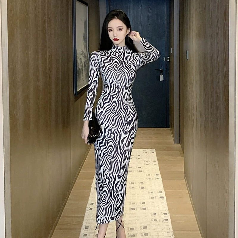 Stilla | Slående Zebra Print Talje-Cinching Bodycon Kjole