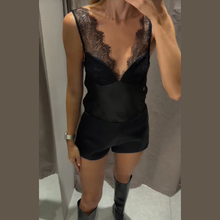 Dame Satin-Cami-Top med finspet og justerbare stropper Skovae