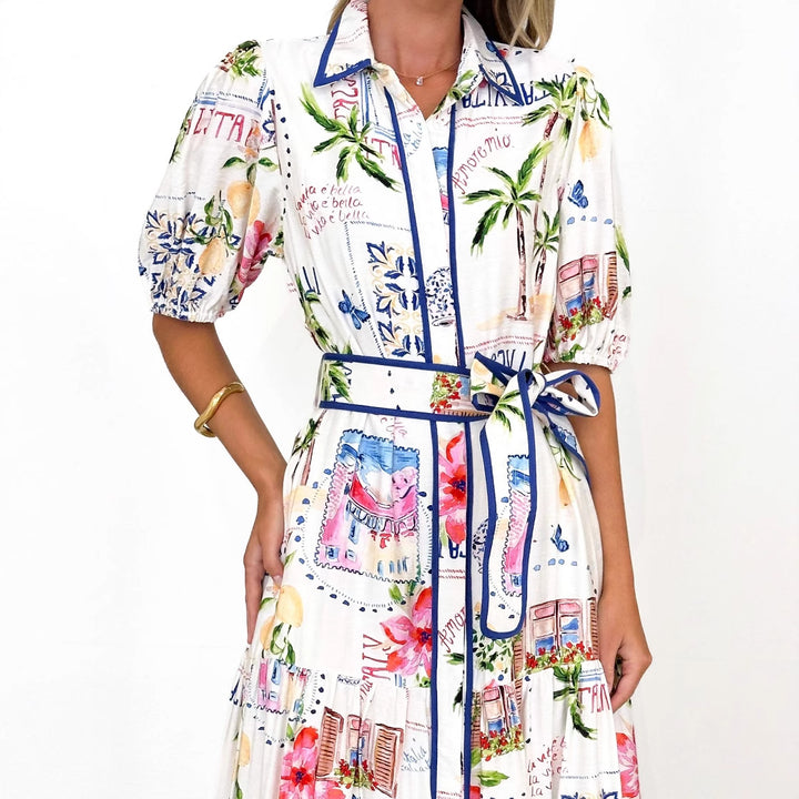 Dame maxikjole med farverig blomsterprint og et elegant bælte Stilla