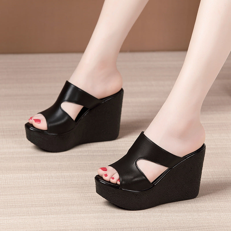 Dame Wedge-sandaler med moderigtigt cut-out-design og komfortabel sål Stilla