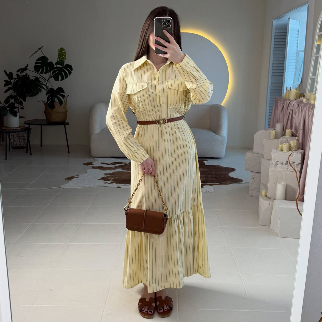 Kvinders maxikjole med elegant skjortebluse stil og sofistikeret taljeaccentuering Skovae