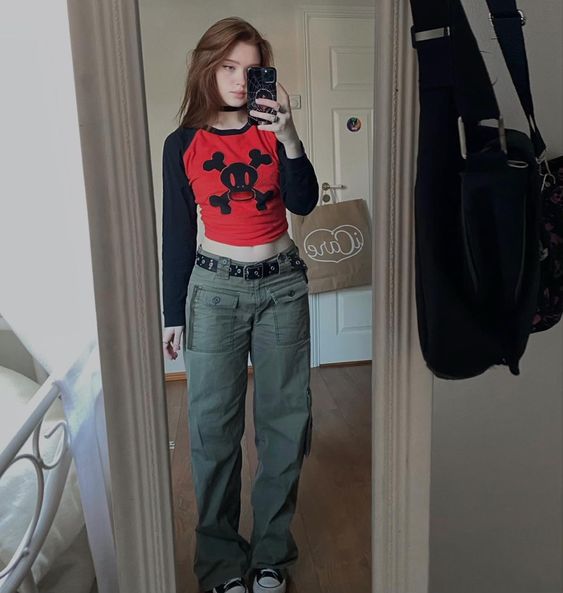 Damer trendy raglan-crop-top med dødningehoved-print Skovae