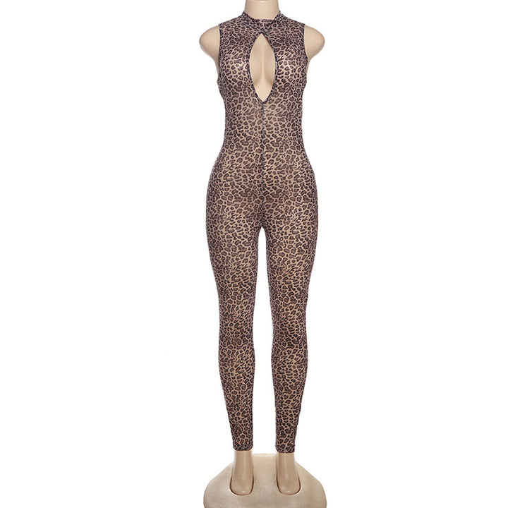 Dame figurtilpasset jumpsuit med dyb udskæring og leopardmønster Skovae