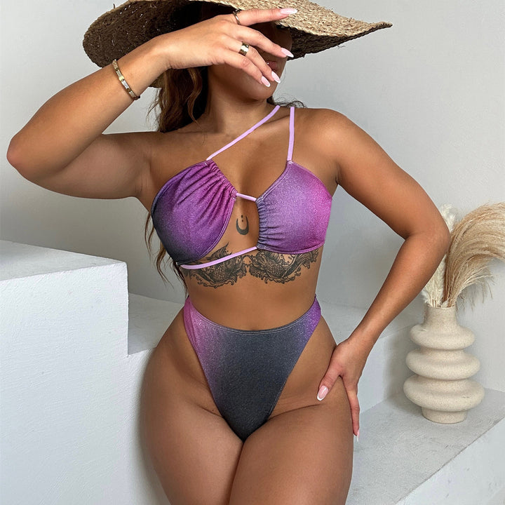 Dame bikini med asymmetrisk design og rynker Skovae