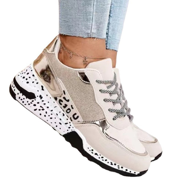Dame mode Sneakers med glitrende accenter og dyre motiv Stilla