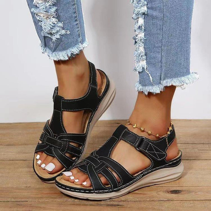 Dame Komfortable Sandaler med fleksibel sål og justerbart remdesign Stilla