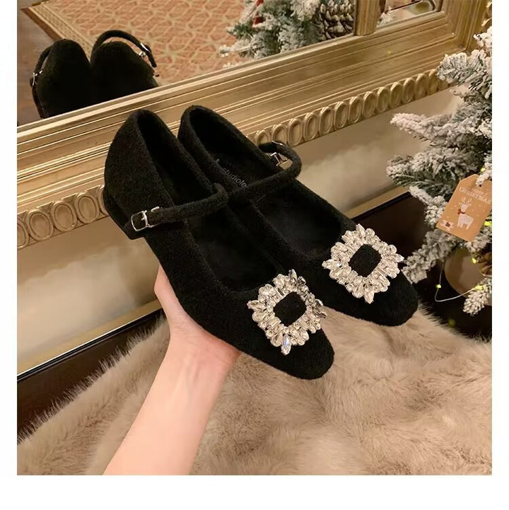 Dame Mary Jane sko med glitrende smykkedetaljer og elegante remme Stilla