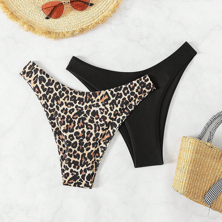 Damer bikinislips i elegant leo-design og klassisk sort Skovae
