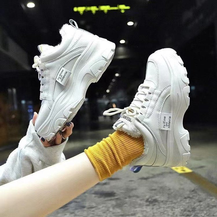 Dame sporty plateau-sneakers med åndbart overmateriale og skridsikker sål Stilla