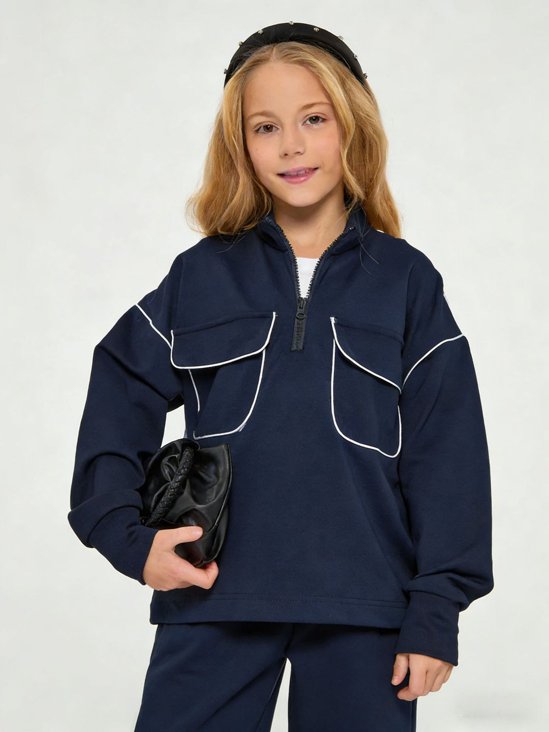 Kvindernes sporty sweatshirt med halv lynlås og praktiske lommer