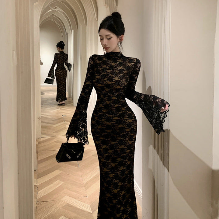 Stilla | Bell Sleeve Høj Talje Bodycon Fishtail Kjole