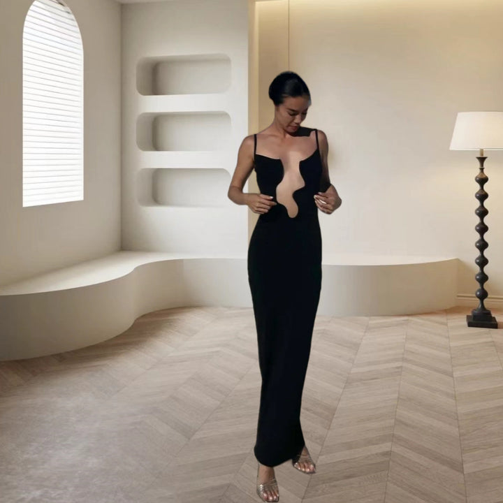 Dame figursyet Cut-Out maxikjole med elegant bølgeudskæring Stilla