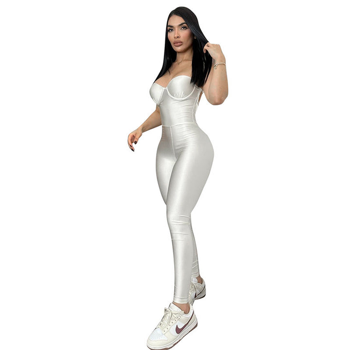 Damen Figurbetonter Jumpsuit mit Bügelfalten und trägerlosem Design Skovae