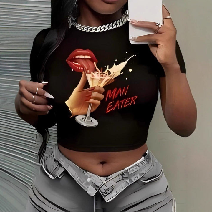 Dame Crop-Top med kunstnerisk statement-tryk Skovae