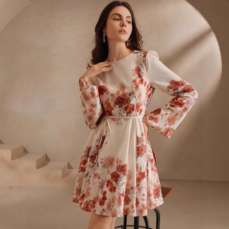 Dame Flatterærmel Blomsterkjole med Fit and Flare Stilla