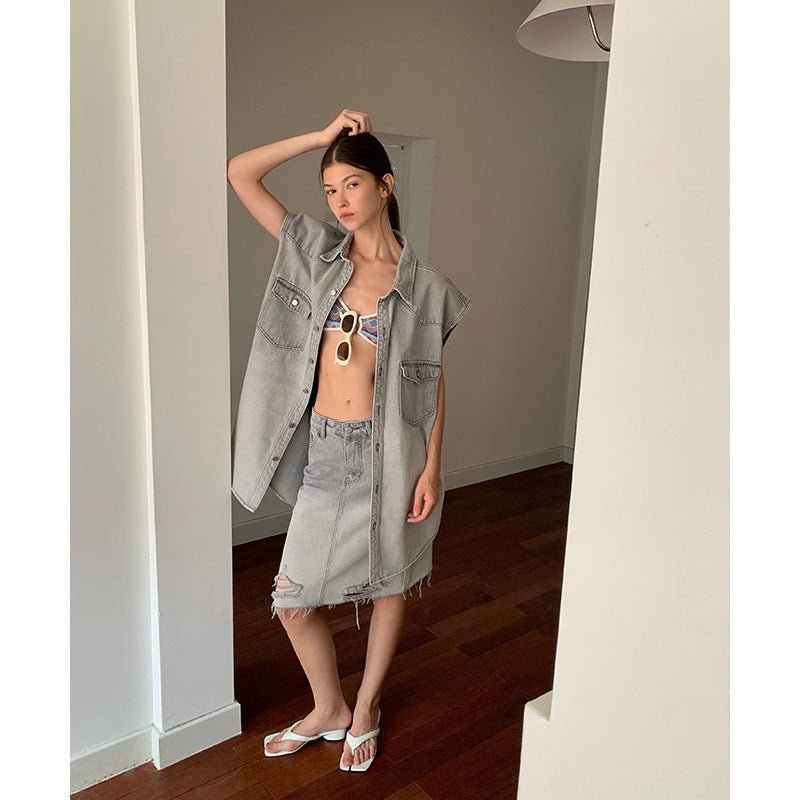Dame Oversized Denimjakke med ærmeløst design og stilfuld frynseafslutning Stilla