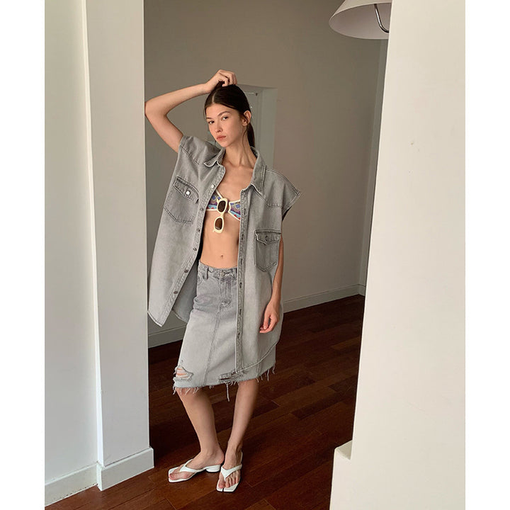 Dame Oversized Denimjakke med ærmeløst design og stilfuld frynseafslutning Stilla
