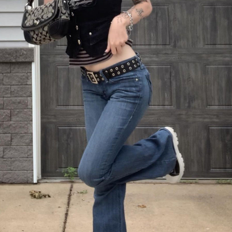 Dame Flared Jeans med komfortabel pasform og trendy detaljer Stilla