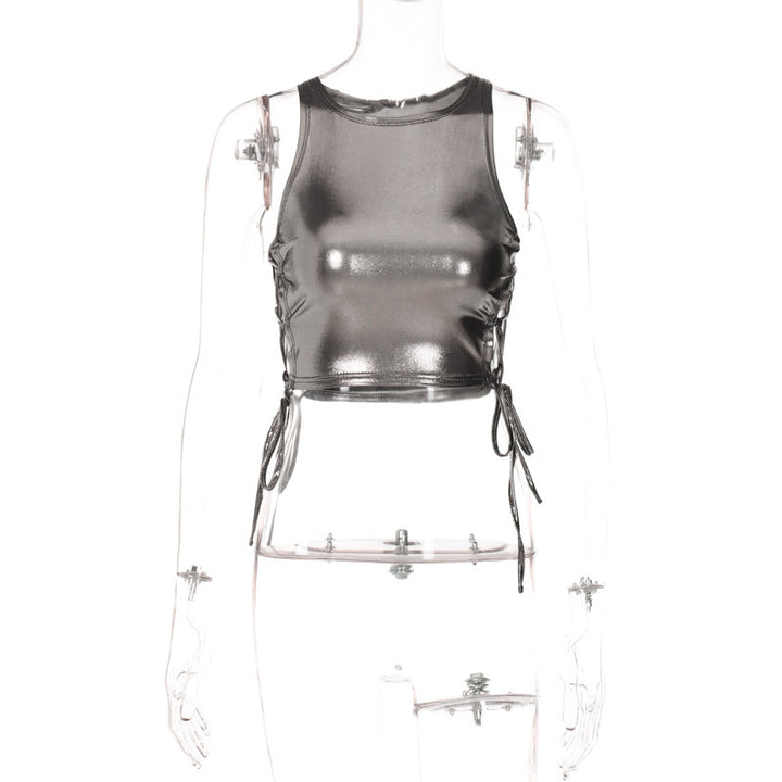 Dame Crop-Top i skinnende materiale med justerbare flæsedetaljer Stilla