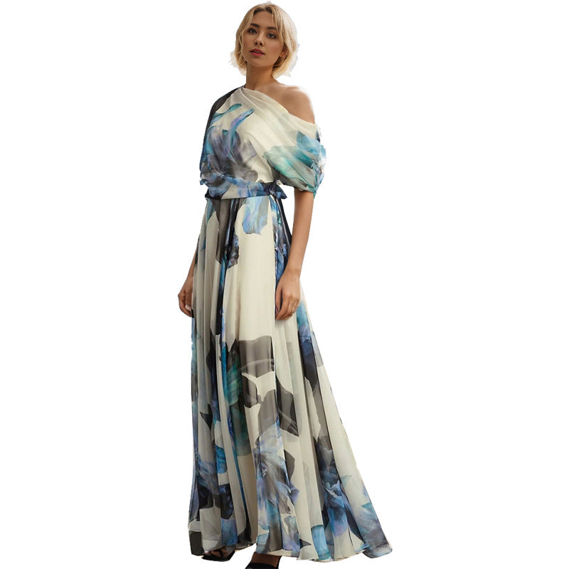Dame maxikjole med skulderfri design og blomster motiv Stilla