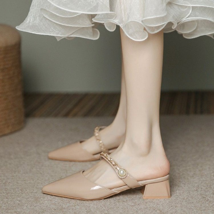 Dame Slingback-pumps med elegant kæde-detalje og stilfuld blokhæl Stilla