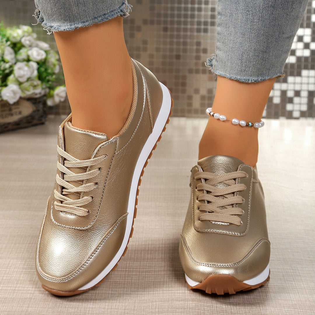 Dame Mode Sneakers i sporty design med glitrende overflade Stilla