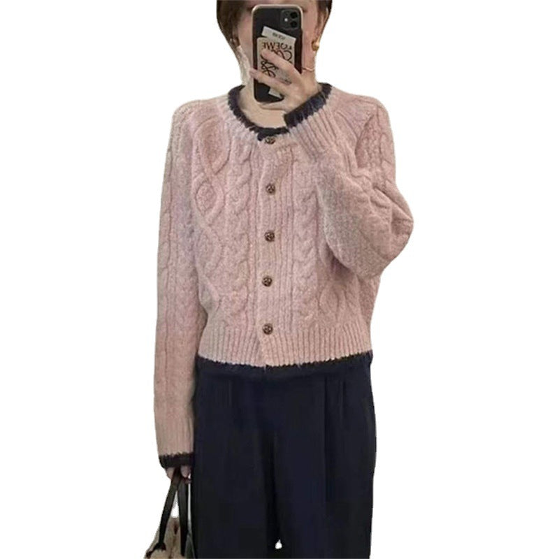 Kvinders chunky strik cardigan med dekorativ kabelmønster og elegante knapper Stilla
