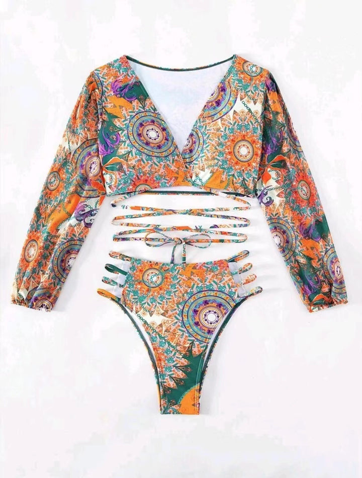 Dame bikini sæt med moderigtige cut-outs og lange ærmer Stilla