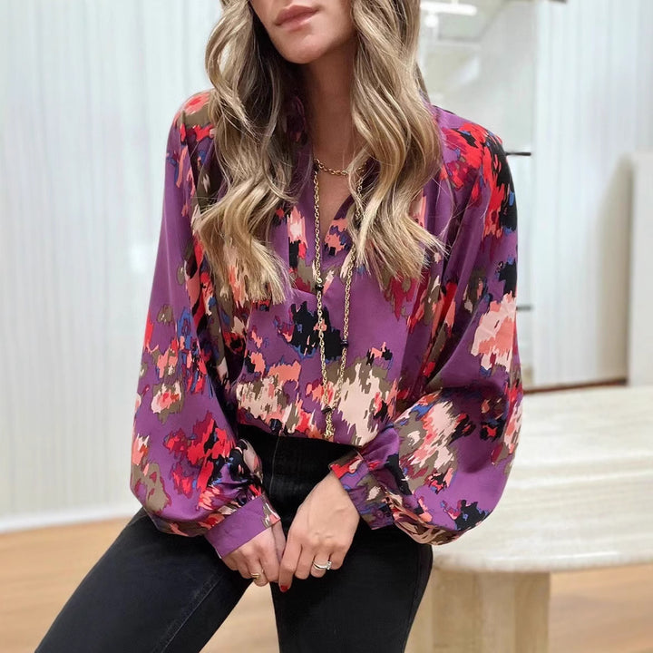 Dame elegant bluse med farverigt mønster og løse ærmer Stilla