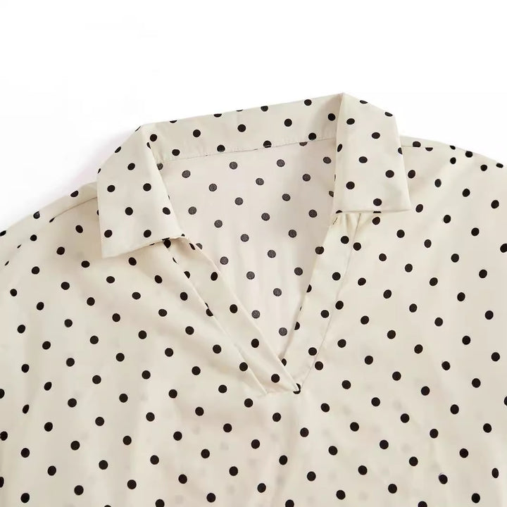 Damebluse med polka prikker Stilla
