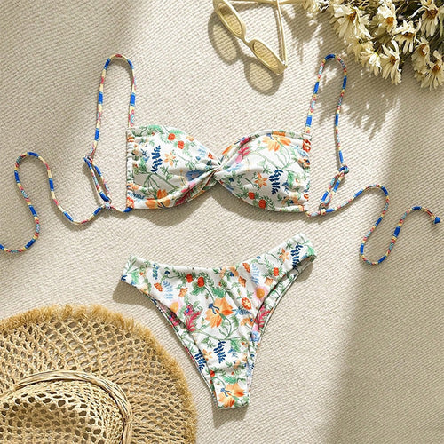 Dame triangel-bikini med blomsterdesign og justerbare stropper Skovae