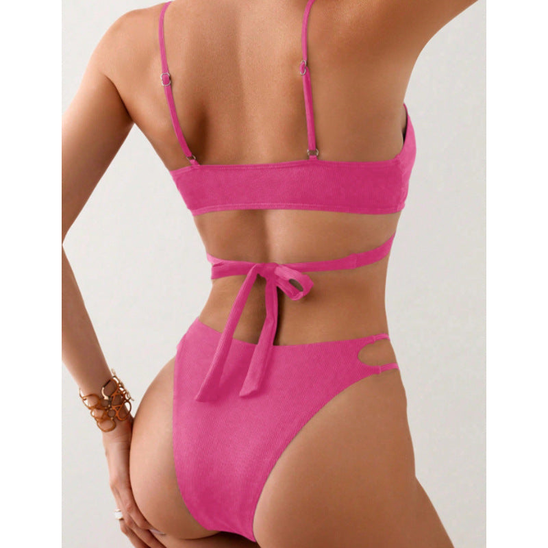 Dame Triangel-Bikini med raffineret indpakningsdesign og modet Cut-Out-detaljer Skovae
