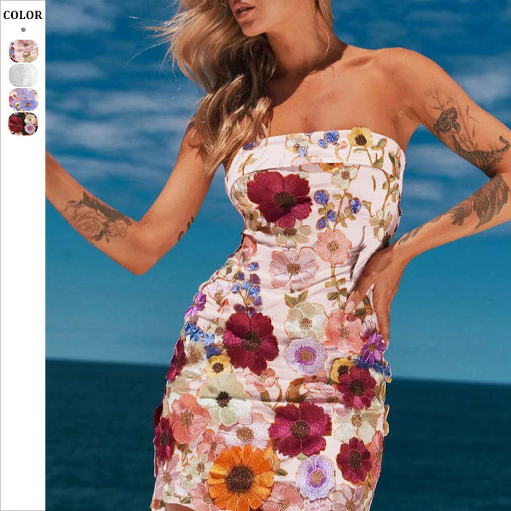 Dame Strapless Aftenkjole med floralt Overmateriale og figursyet Snit Stilla