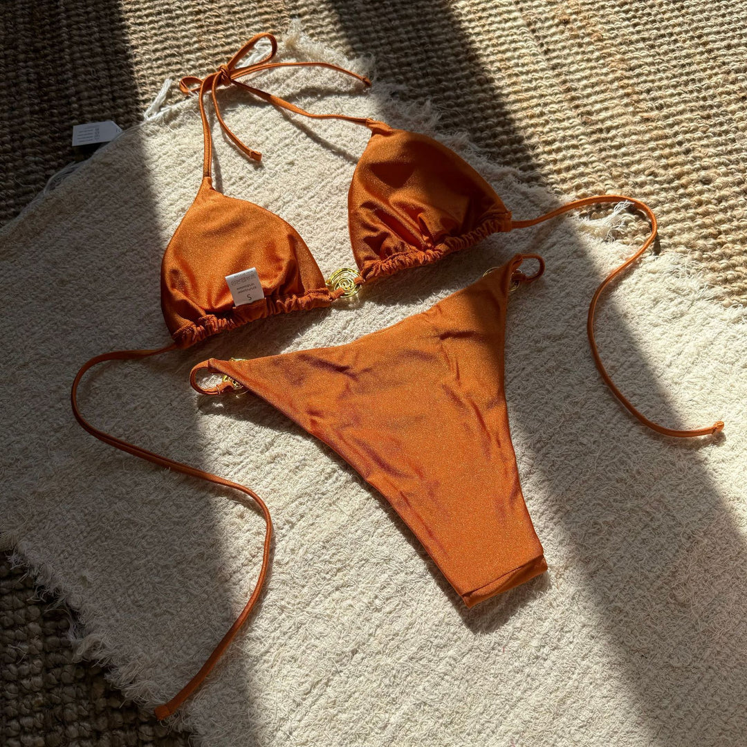 Dame Bikini-sæt med glamorøs guld-detalje og justerbare stropper Stilla