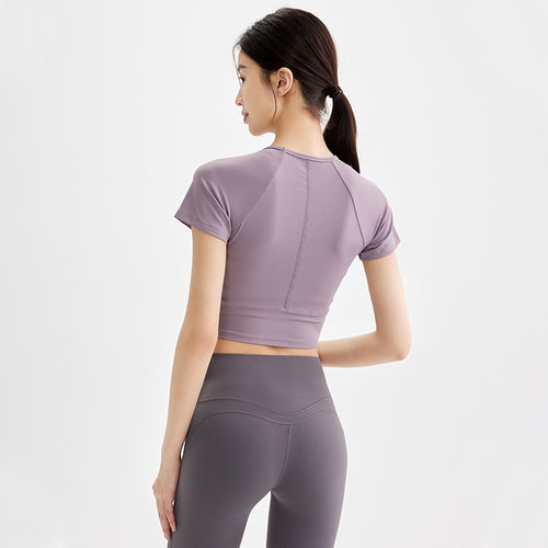 Dame sporty kortærmet crop-top med åndbare indsatser og elastisk pasform Stilla