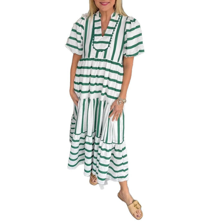 Dame maxikjole med stribet design og elegant flæse Stilla