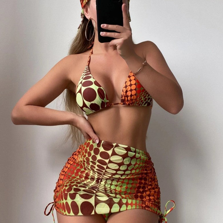 Dame bikini sæt med legende prik-mønster og fleksibelt justerbare flæse-detaljer Stilla