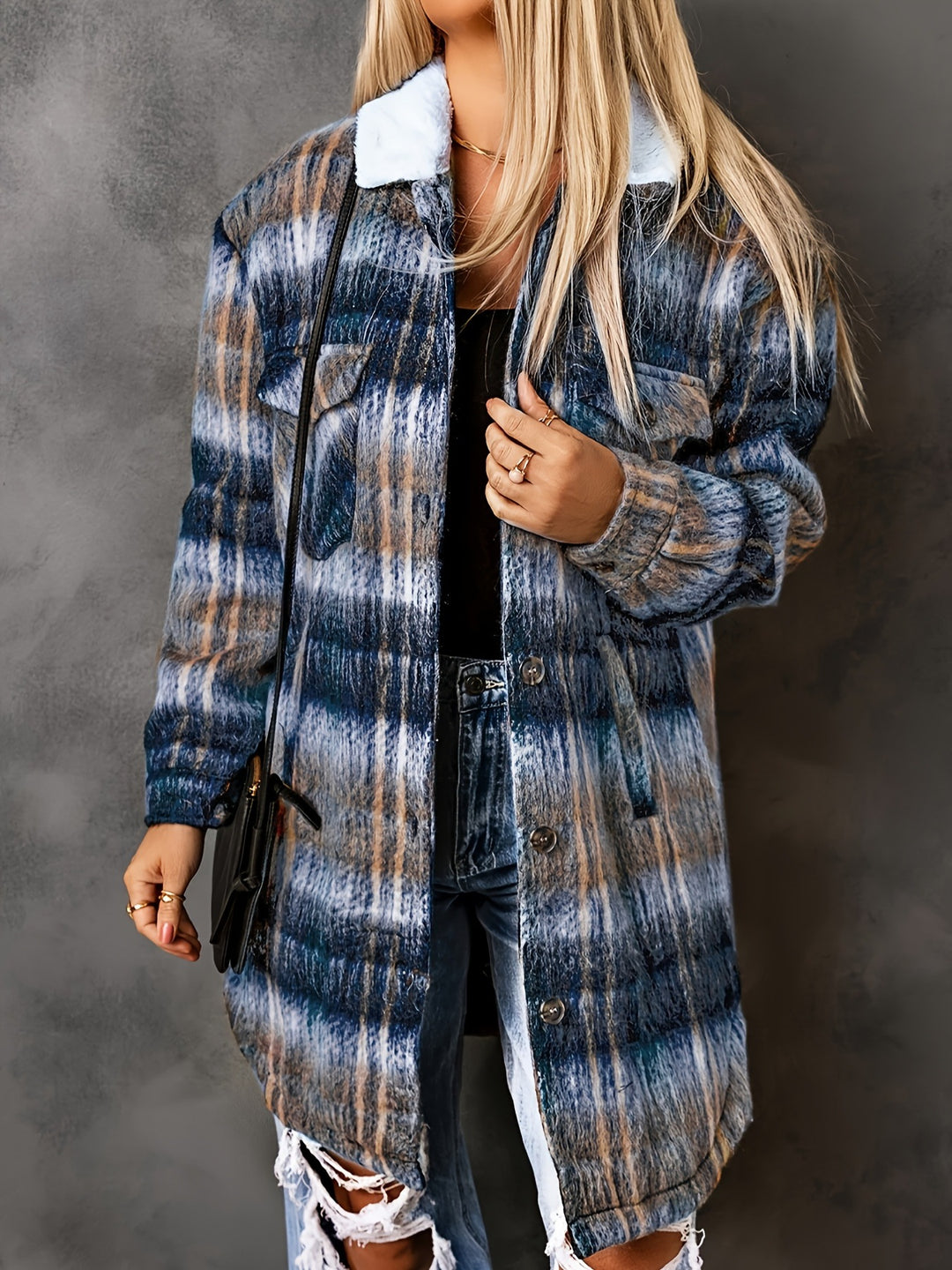 Dame Overshirt-jakke med afslappet ternet design og blødt inderfor Stilla