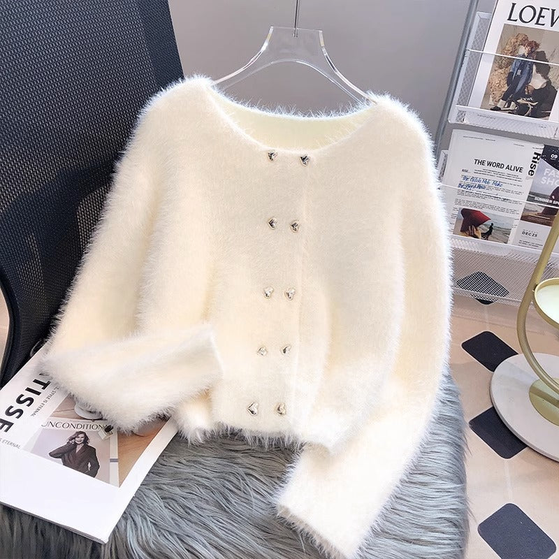 Kvindernes fluffy cardigan med hjerteknapper Stilla